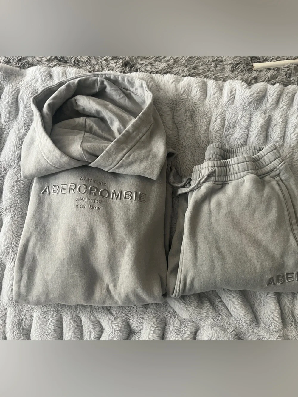 Abercrombie Kids Matching Hoodie & Jogger Set Gray Sage Relaxed Fit Size 11/12